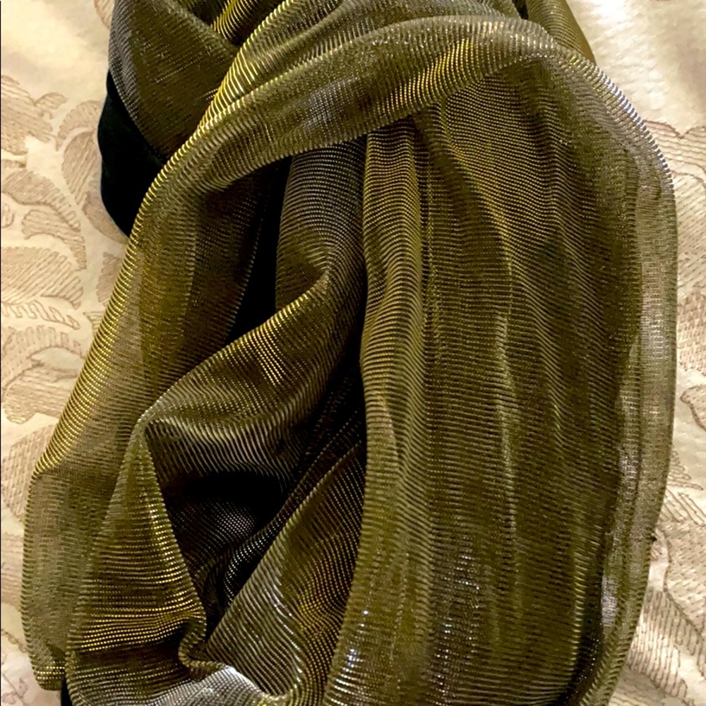 Infinity scarf